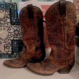 Embroidered brown & tan distressed cowgirl boots size 6.5 M